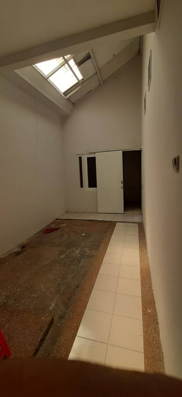 Rumah Dijual di Jl. Taman Sentosa Cikarang Selatan